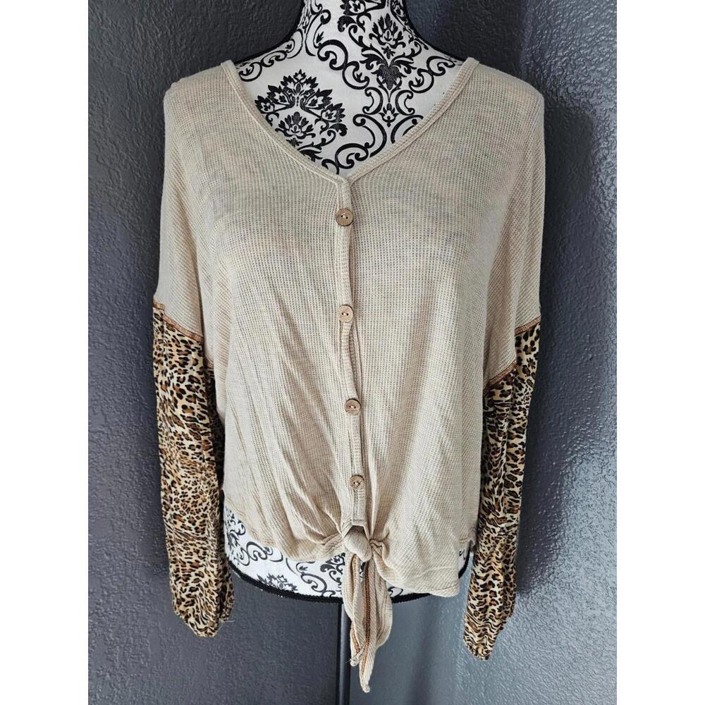 Women's Botanique Cheetah Leopard Print 3/4 Sleeves Size Medium hi-low Front tie